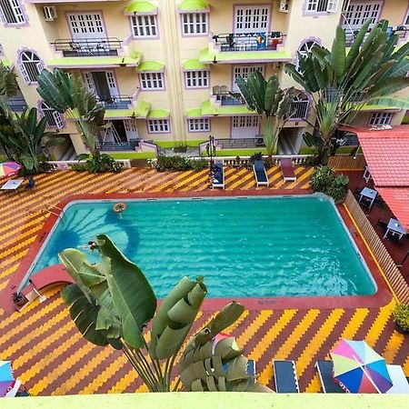 Sodders Renton Manor Hotel อาร์โปรา ภายนอก รูปภาพ